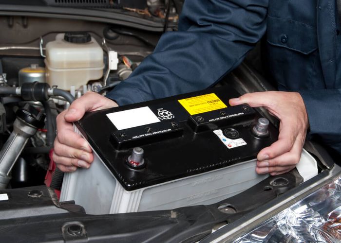 #1 Car battery replacemenet Dubai