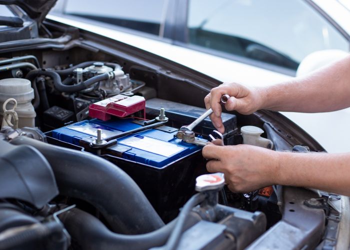 Car battery replacemenet UAE
